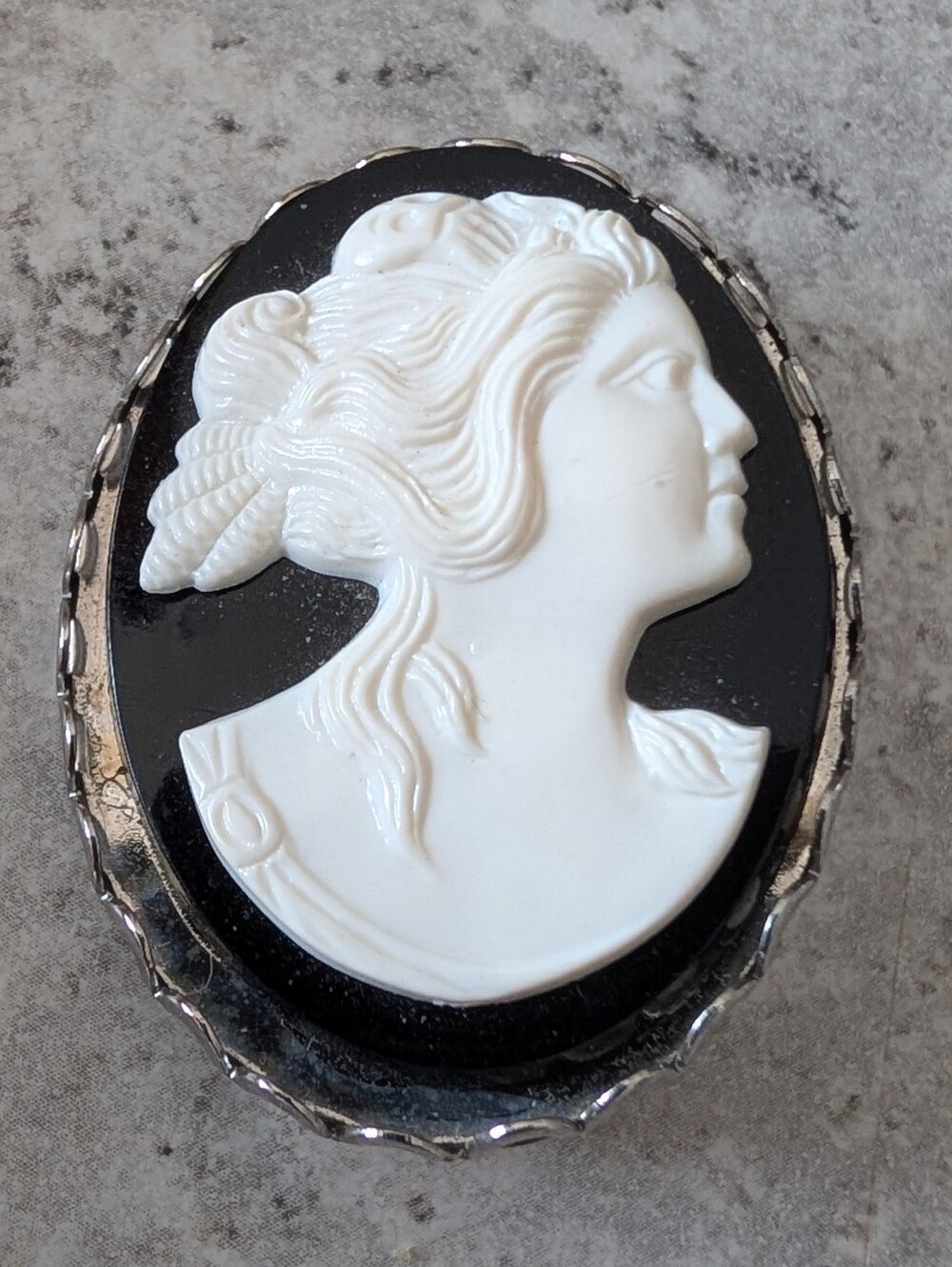 Classic Black and White Cameo Brooch Silver Tone Frame